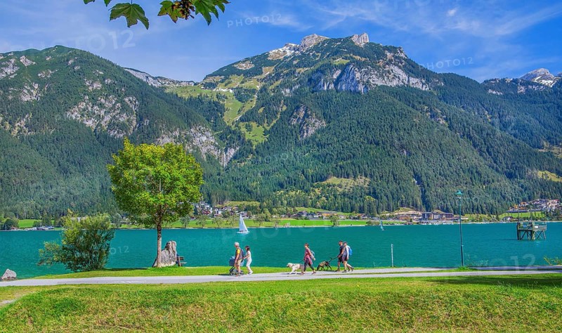 Promenade on the lakeshore, Pertisau, Achensee, Tyrol, Austria, Europe