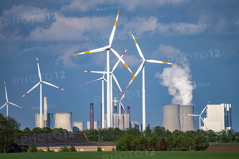 Neurath lignite-fired power station, RWE Power AG, wind farm partly owned by RWE, Grevenbroich, North Rhine-Westphalia, Germany, Europe