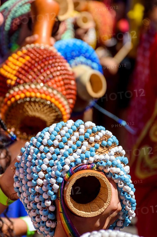 A rattle of African origin called xereque brought to Brazil by slaves and used in samba, carnival, umbanda and candomble