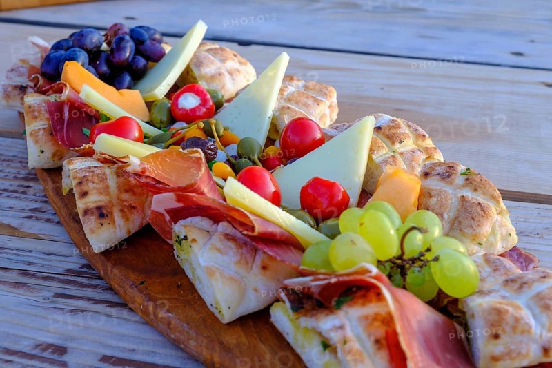 Croatian specialities, snack platters, food, viewpoint, bar and restaurant Providenca, Mali Losinj, island of Losinj, Kvarner Gulf Bay, Croatia, Europe