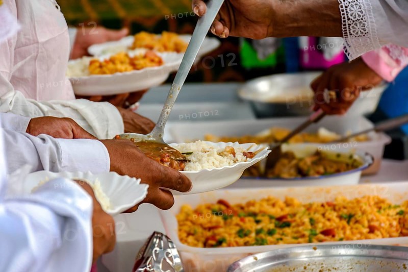 Traditional Brazilian food being served in a popular restaurant for the local low-income population., Brasil