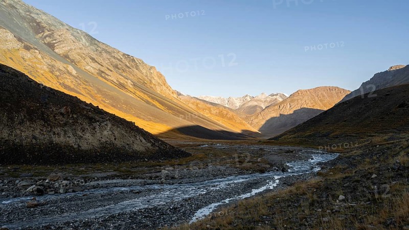 Arabel Pass with river, mountain valley in the morning, barren landscape, Burkhan Valley, Tien Shan, Issyk Kul Province, Kyrgyzstan, Asia