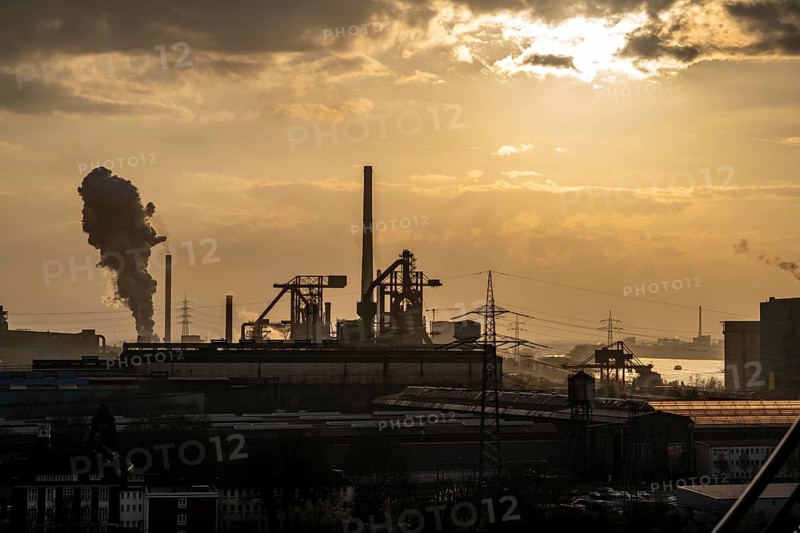 Hüttenwerke Krupp-Mannesmann, HKM in Duisburg-Hüttenheim, coking plant and 2 blast furnaces, North Rhine-Westphalia, Germany, Europe