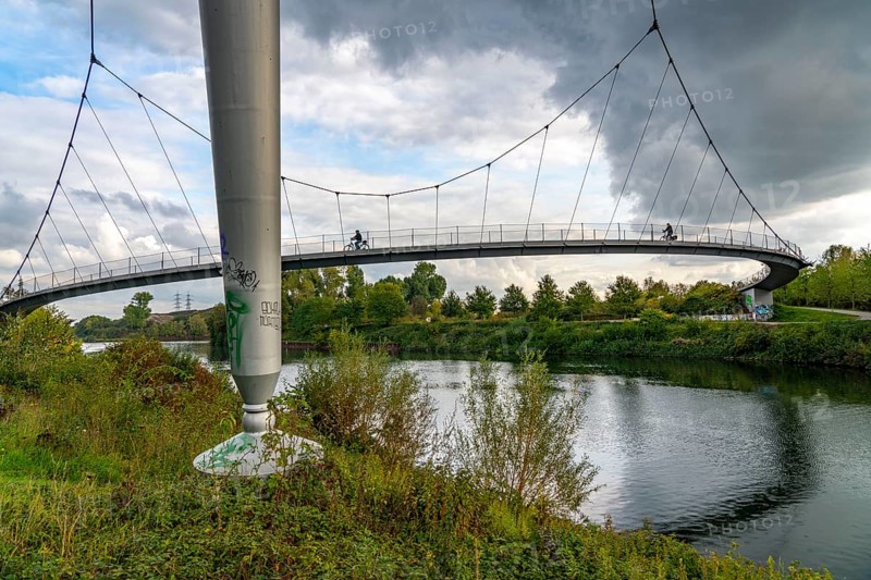 Bridge over the Rhine-Herne Canal near Gelsenkirchen Cycle and footpath, part of the ore railway line between Bochum and Gelsenkirchen, Zoom Bridge or Grimberger Sichel Bridge, Gelsenkirchen, North Rhine-Westphalia, Germany, Europe