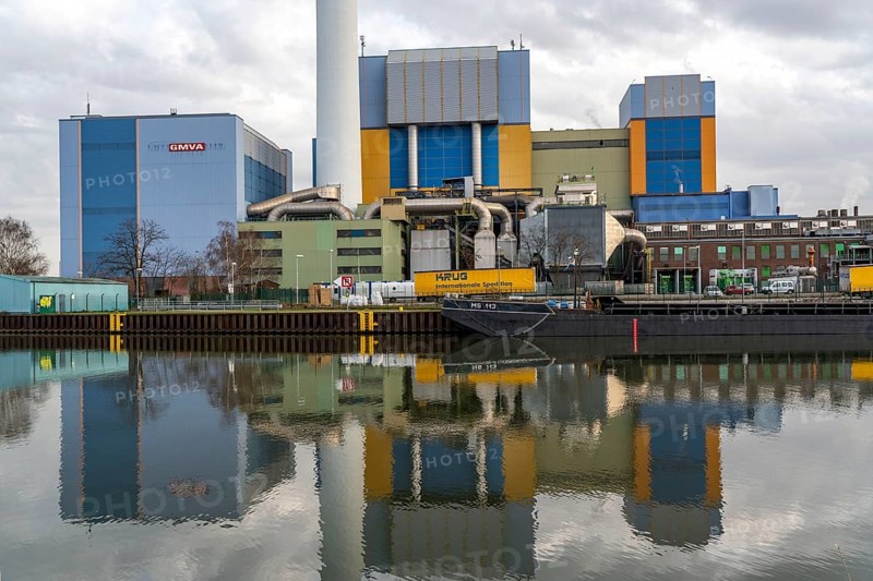 GMVA Gemeinschafts-Müll- Verbrennungsanlage Niederrhein GmbH, on the Rhine-Herne Canal, Oberhausen, North Rhine-Westphalia, Germany, Europe