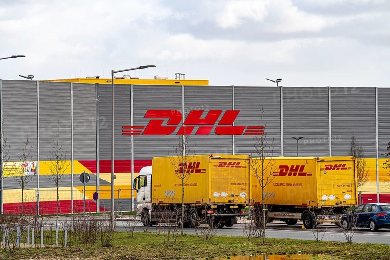 DHL Logistik Zentrum am O-Werk, former administration building of the Opel plant in Bochum, part of the MARK 51°7 site, entire site of the old Opel site, which is being repurposed as an industrial, technology and knowledge campus, Bochum, North Rhine-Westphalia, Germany, Europe