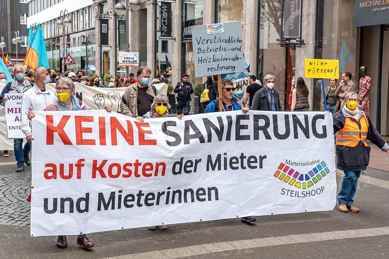 Demonstration against property companies such as Vonovia and others, against rent increases, for the expropriation of housing companies, Bochum North Rhine-Westphalia, Germany, Europe