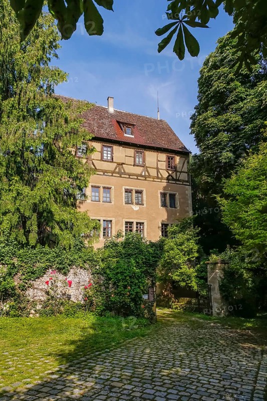 Hochberg Castle, formerly Hochberg Castle, Hohenberg Castle, former seat of the Hochberg lordship, gatehouse, half-timbered house, historic building, architecture, Hochberg district, Remseck am Neckar, Ludwigsburg district, Baden-Württemberg, Germany, Europe