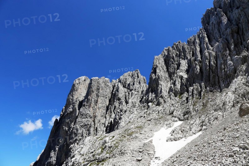 Travelling in the Wilder Kaiser on the Eggersteig to Ellmauer Tor (Tyrol)