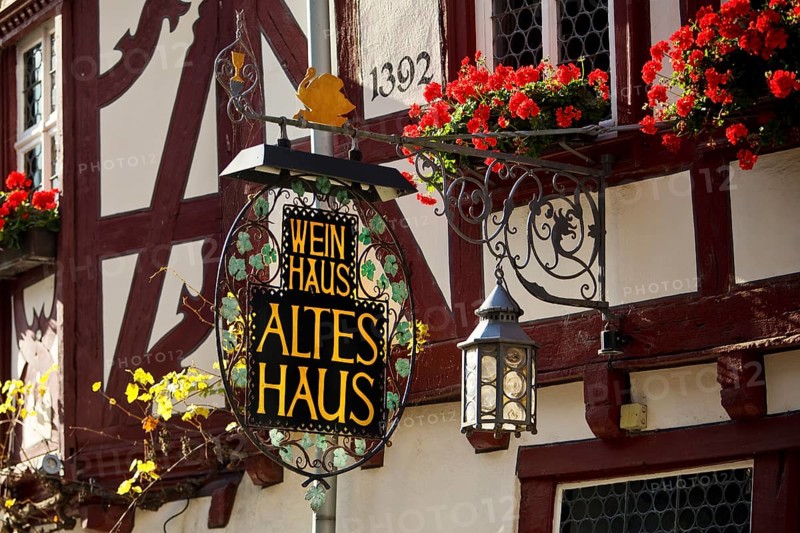 Wine house, medieval old house from 1392, half-timbered, Bacharach am Rhein, UNESCO World Heritage Upper Middle Rhine Valley, Rhineland-Palatinate, Germany, Europe
