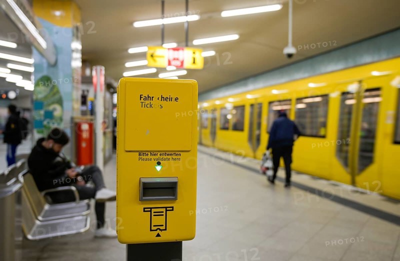 Ticket validator, Turmstraße underground station, Moabit, Mitte, Berlin, Germany, Europe