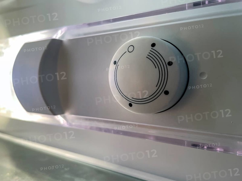 Stepless rotary switch Controller in refrigerator without numbers for temperature Temperature indication, international