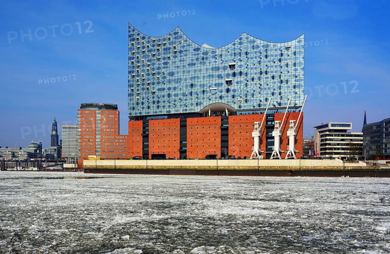 Europe, Germany, Hamburg, Elbe, View from the water to the Elbe Philharmonic Hall in winter with drifting ice, Panorama, Tower of the Michel, Hamburg, Hamburg, Federal Republic of Germany, Europe
