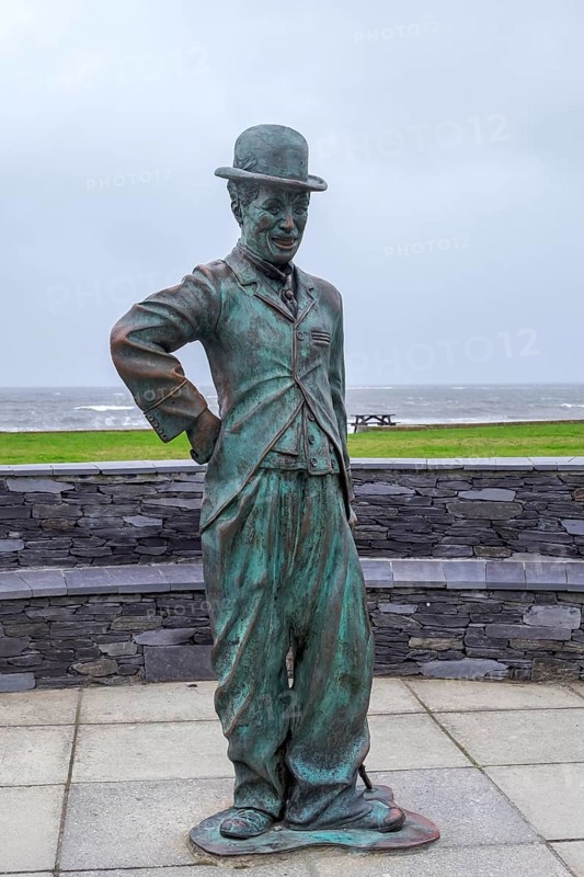 Charlie Chaplin Statue, An Coireán or Waterville, Iveragh Peninsula, County Kerry, Province of Munster, Ireland, Europe