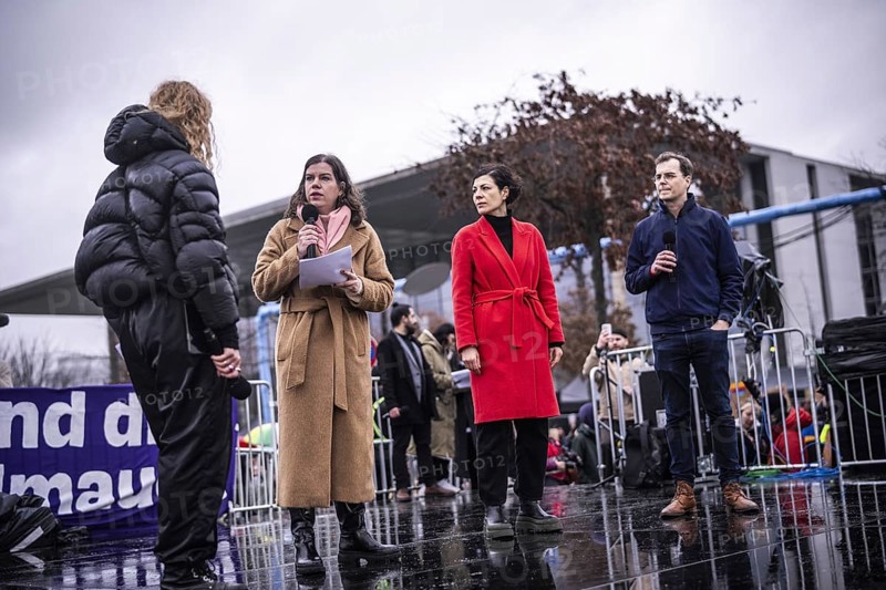 150, 000 people gather around the Bundestag in Berlin to build a human wall against the shift to the right in society. We are the firewall shouted demonstrators from a wide range of social groups. Recordings on 3 February 2024 in Berlin The journalists from Correctiv talk about their research