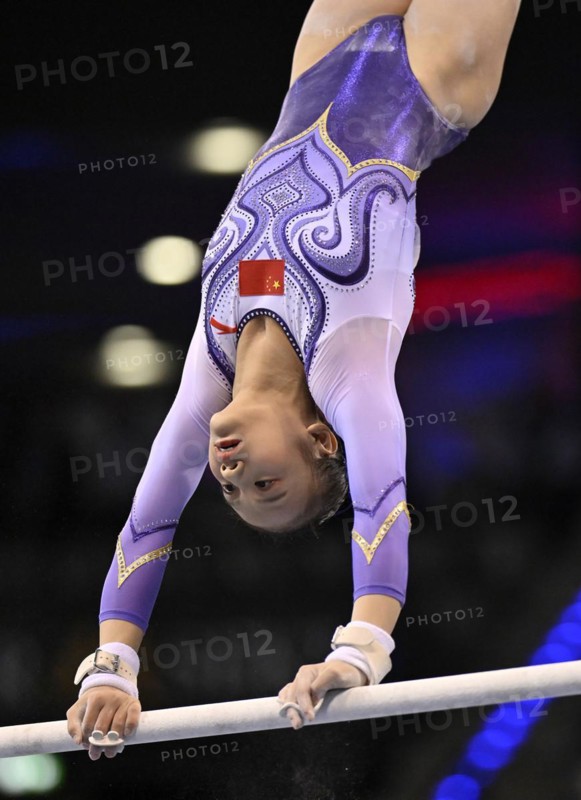Qiyuan Qiu CHN uneven bars, gymnastics, artistic gymnastics, gymnasts, woman, EnBW DTB-Pokal, Porsche-Arena, Stuttgart, Baden-Württemberg, Germany, Europe