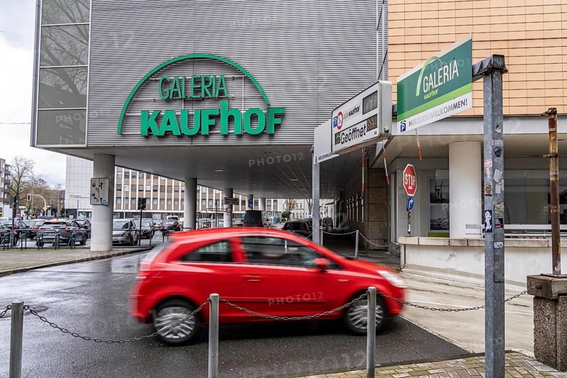 Galeria Kaufhof department stores' in the city centre of Gelsenkirchen, on Bahnhofstraße, is affected by the department stores' group's closure plans and is due to close at the end of June 2023, North Rhine-Westphalia, Germany, Europe