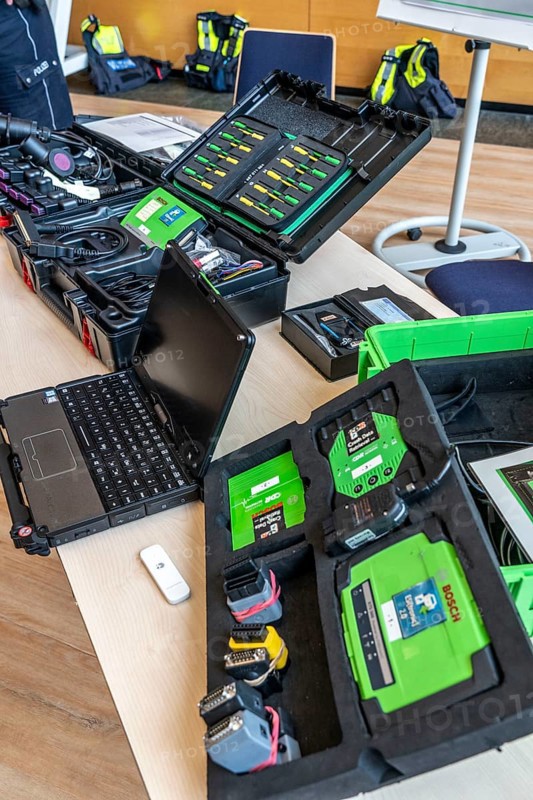 Special equipment for reading out digital vehicle data, by specialised accident teams, traffic accident teams, of the Cologne police, North Rhine-Westphalia, Germany, Europe