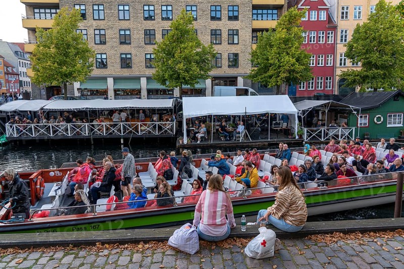 Christianshavns Kanal, Restaurant Schiff, old district, at the same time very lively and hip neighbourhood, crossed by many canals, with shops, pubs, living space, Copenhagen, Denmark, Europe