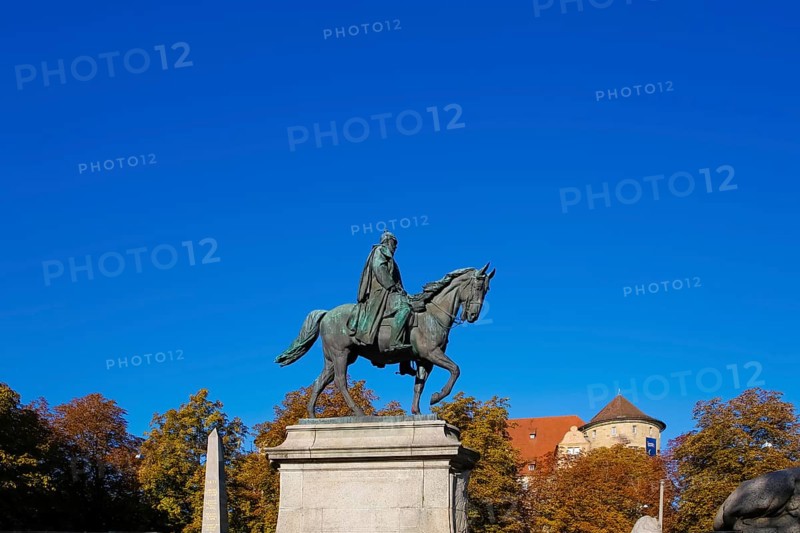 Monument to Emperor Wilhelm I on Karlsplatz, historical square, equestrian statue, sculpture, large sculpture, equestrian monument by Professor Wilhelm von Rümann and Professor Friedrich Ritter von Thiersch, art in public space, behind Old Palace, Württemberg State Museum, historical building, architecture, state capital, Stuttgart, Baden-Württemberg, Germany, Europe