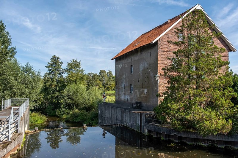 Alfers Mühle, dam and former watermill on the Berkel, Gescher, Münsterland, North Rhine-Westphalia, Germany, Europe