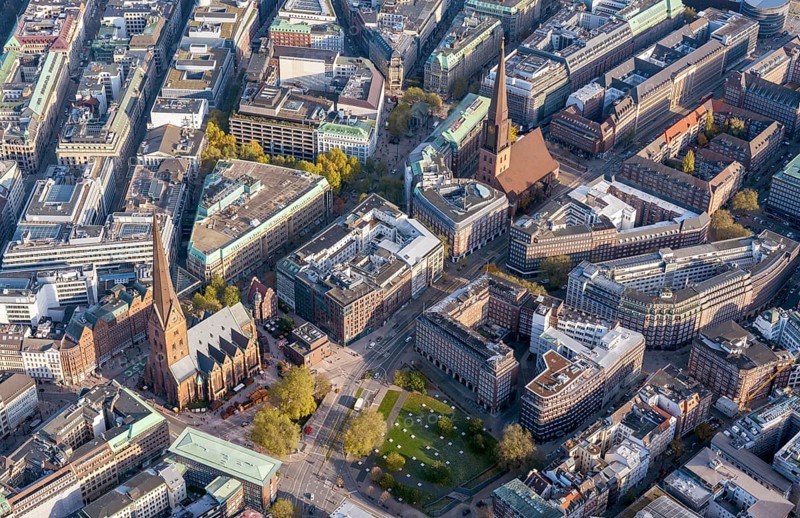 Hammaburgplatz, square, cathedral square, open space, centre, cultural history, St. Petri, St. Jacobi, origin, Manga Porta, architecture, office buildings, office building, Brick Gothic, expressionism, Steinstrasse, Mönkebergstrasse, aerial view
