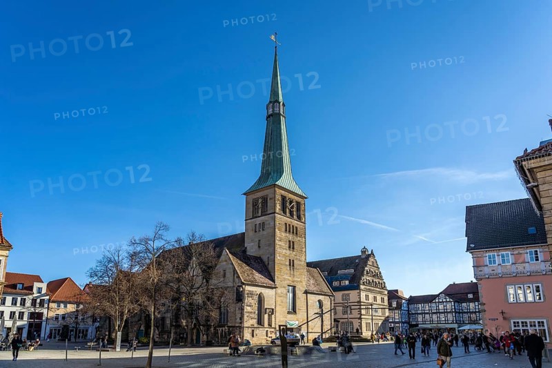 St Nicolai's Church and the Wedding House in Hamelin, Lower Saxony, Germany, Europe