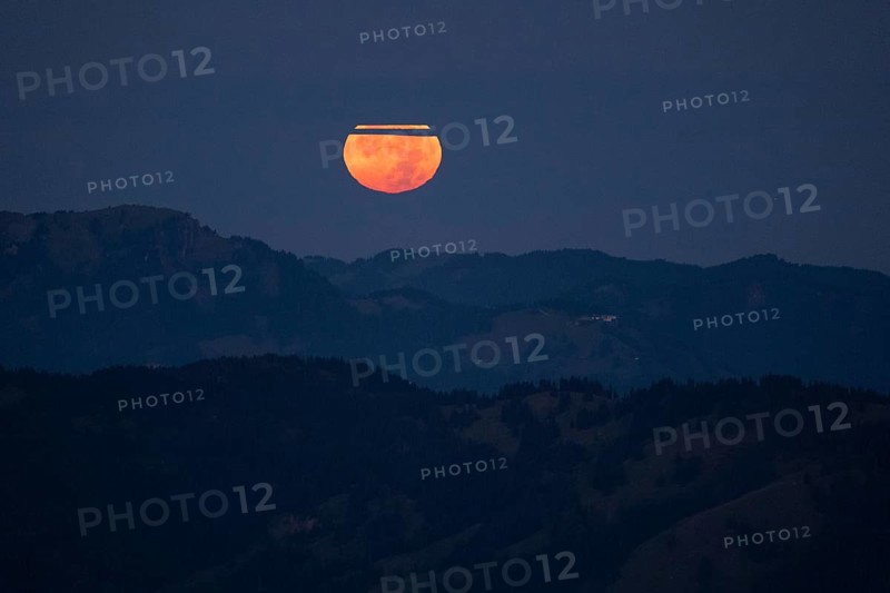 Super moon over the Allgäu Alps, Bavaria, Germany, Europe