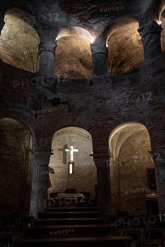 Interior of the Rotonda di San Lorenzo, Mantua, Italy, Europe