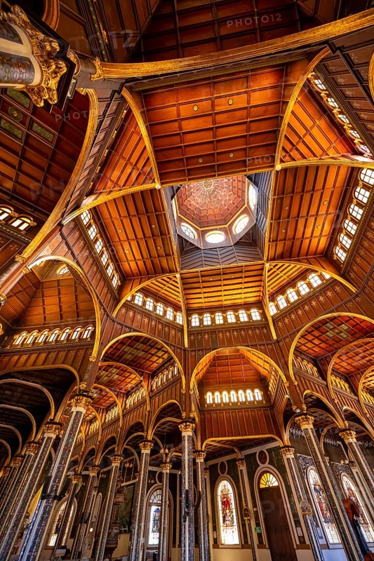 Interior view, Basílica de Nuestra Señora de Los Ángeles, Cartago, Costa Rica, Central America
