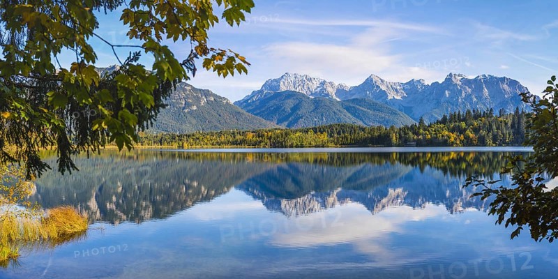 Barmsee, behind it the Karwendel mountains, Werdenfelser Land, Upper Bavaria, Bavaria, Germany, Europe