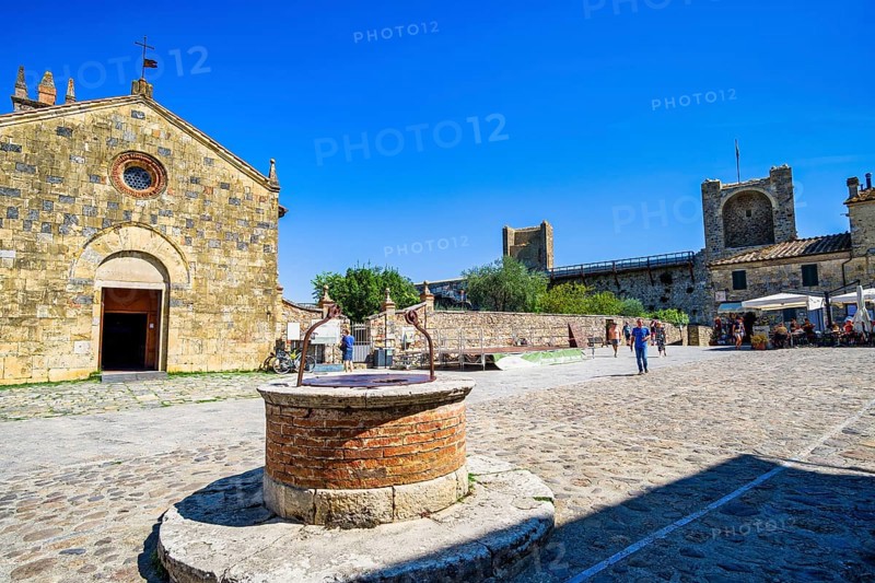 Church of Santa Maria Assunta, Monteriggioni, Tuscany, Italy, Europe