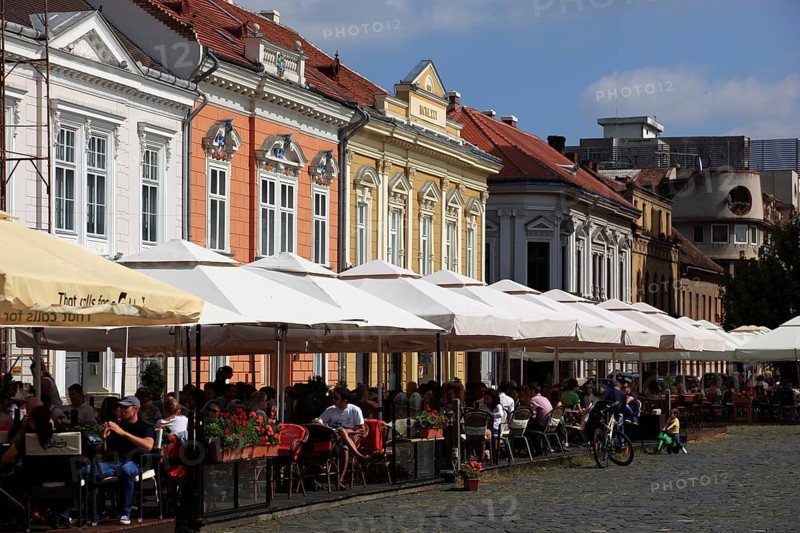 Banat, Timisoara, Timisoara, old town, street café, houses on Piata Unirii, Unification Square, Romania, Europe