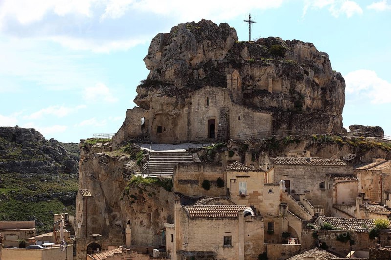 Old town, Sassi, cave settlements Sassi di Matera, UNESCO World Heritage Site, cave church Santa Maria dell' Idris, Matera, Basilicata, Italy, Europe
