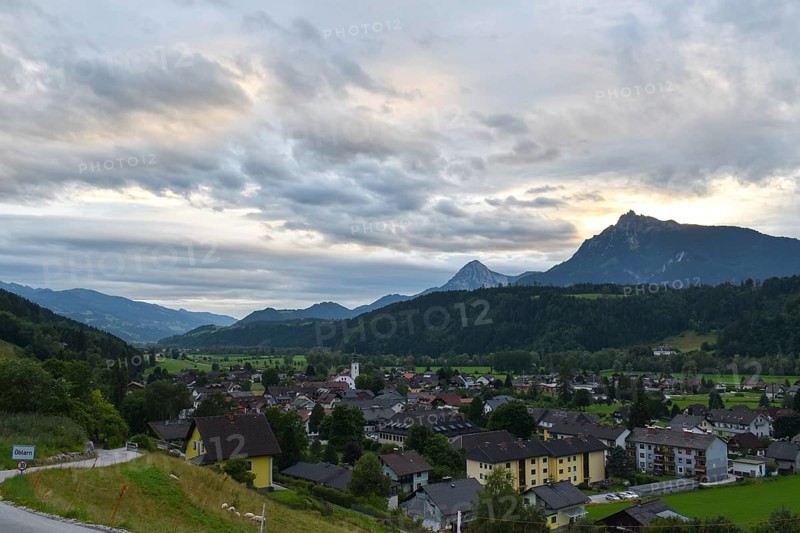 The village of Öblarn in the Enns Valley, with the Stoderzinken mountain in the background, Styria, Austria, Europe