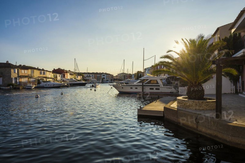 Panorama, Sunset, Port Grimaud, Bay of St. Tropez, Département Var, Cote d'Azur, Provence-Alpes-Côte d'Azur, South of France, France, Europe