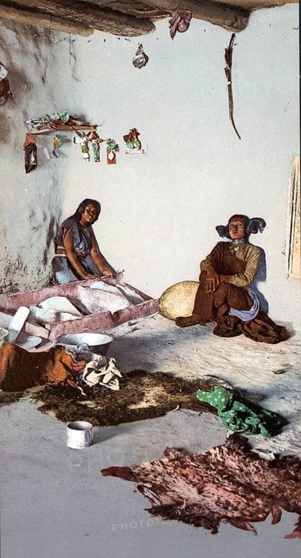 Women in Matate, Moki Pueblos, Hopi Indians, Arizona, USA, Historical, digitally restored reproduction from a 19th century original, Record date not stated, North America
