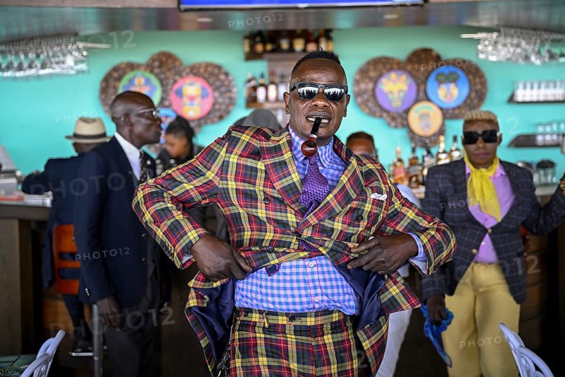 Sapeur, member of the Société des Ambianceurs et des Personnes élégantes (SAPE), society of entertainers and stylish people, Brazzaville, Republic of Congo