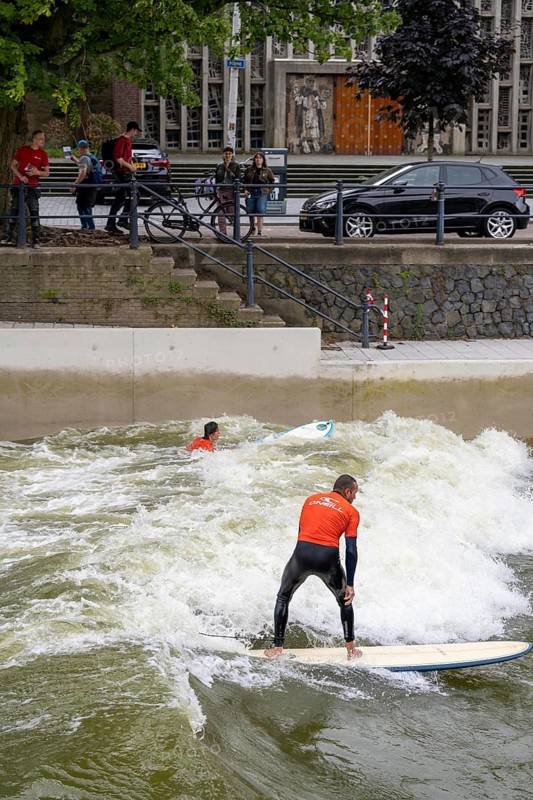 Surfing facility in the city centre of Rotterdam, Rif010, supposedly the world's first wave facility for surfers in a city, in the Steigersgracht, a 130 metre long and 21 metre wide wave pool was built in the existing canal, waves up to 1.5 metres high can be generated, every 7 seconds a wave breaks for the surfers, the 4.5 million litres in the pool, water is moved by 8 wave machines, Netherlands