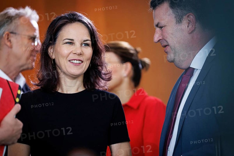(L-R) Annalena Bärbock, Federal Minister for Foreign Affairs, and Hubertus Heil, Federal Minister of Labour and Social Affairs, pictured at the start of a cabinet meeting in the Federal Chancellery. Berlin, 24.07.2024