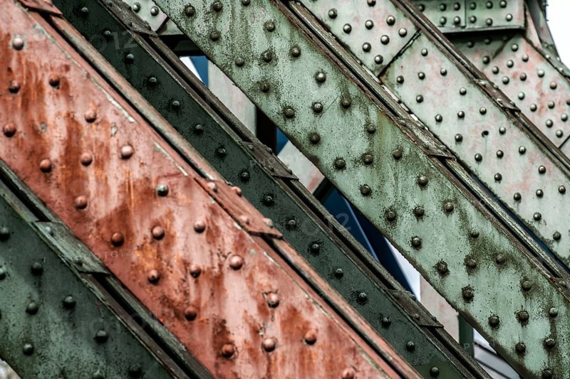 Railway bridges over the Rhine-Herne Canal near Oberhausen, for passenger and freight transport, old steel truss bridges, Oberhausen, North Rhine-Westphalia, Germany, Europe