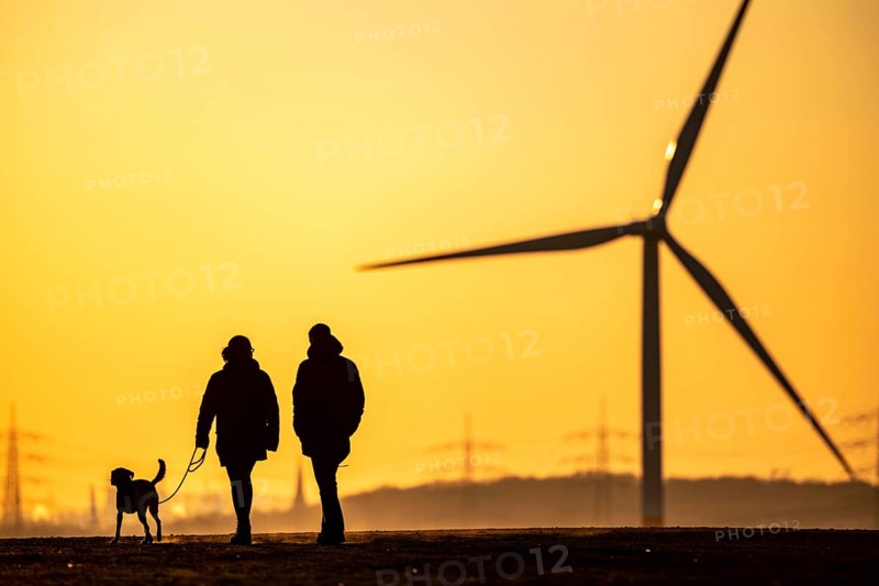 Schurenbach spoil tip, in Essen, Emschergenossenschaft wind turbine, view to the west, Essen, North Rhine-Westphalia, Germany, Europe