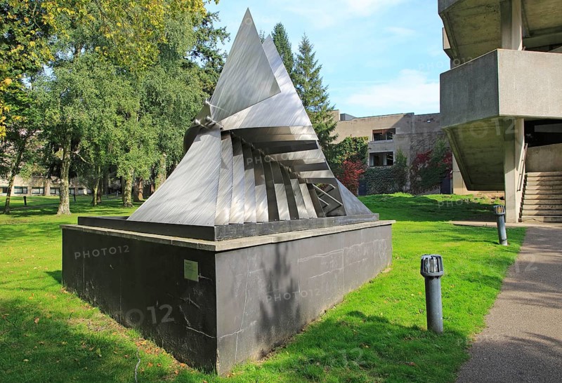 Stainless steel artwork 'Extrapolation' 1982 by Liliane Lijn, campus of University of East Anglia, Norwich, Norfolk, England, UK