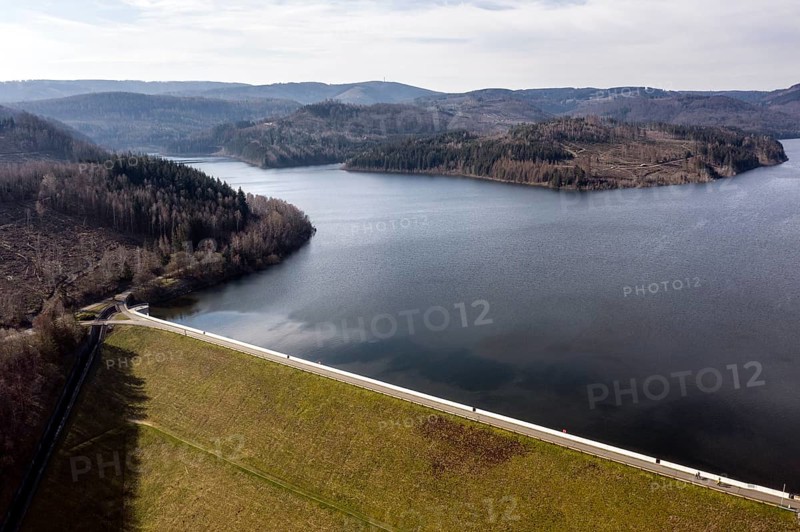 Dam of the Granetal dam. The dam has a capacity of 46.4 million cubic metres of water, Langelsheim, 07.04.2023