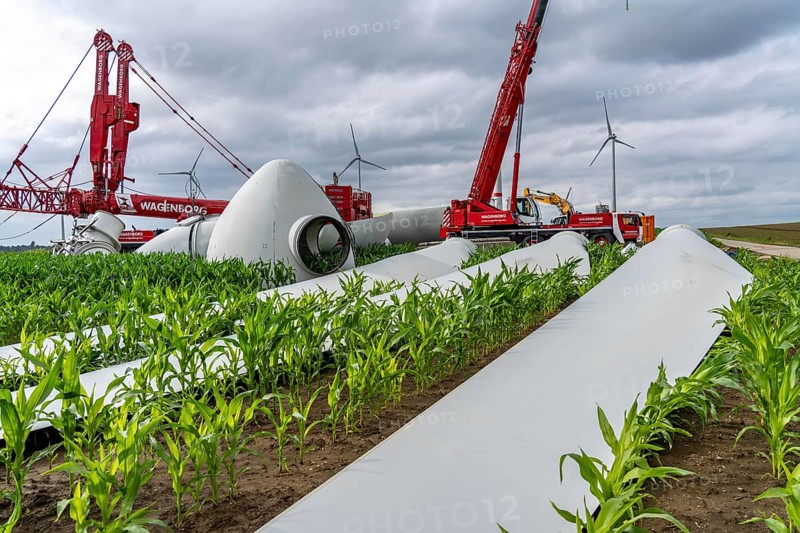 Repowering, dismantled Enercon E-58 wind turbine in a wind farm near Issum, 9 older wind turbines that have been in operation for over two decades are being replaced by a total of four Enercon E-160 turbines, under construction, with a total output of 22 megawatts, Lower Rhine, North Rhine-Westphalia, Germany, Europe