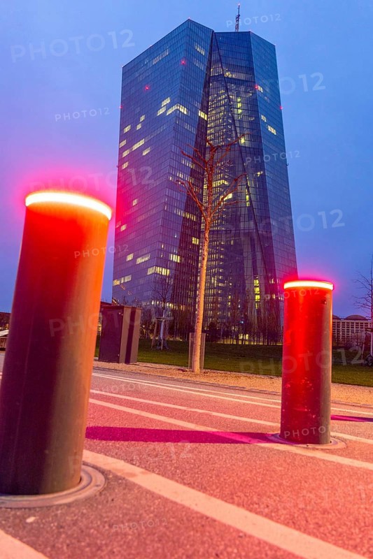 Building of the European Central Bank, ECB, on the Main in Frankfurt, barrier bollards on the banks of the Main, Hesse, Germany, Europe