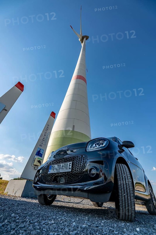 Bürgerwindpark Westernfeld-Buchgarten, near Lichtenau, 11 wind turbines, free charging station for electric cars at the wind farm, organised and financed by a cooperative, profits flow partly into the region, North Rhine-Westphalia, Germany, Europe