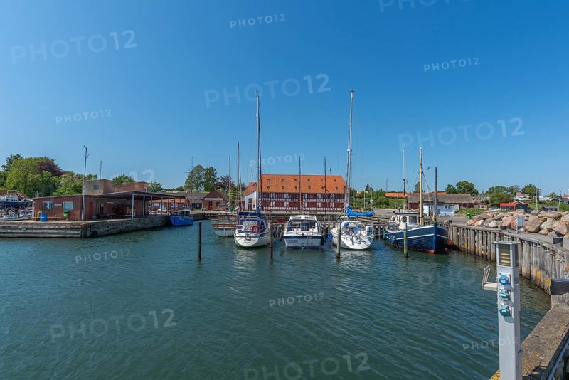 Lundeborg, small harbour town on East Fyn, sailing harbour, historical sight Lundeborg Pakhus, packing house at the harbour, half-timbered house, Hesselager, Fyn, Denmark, Europe