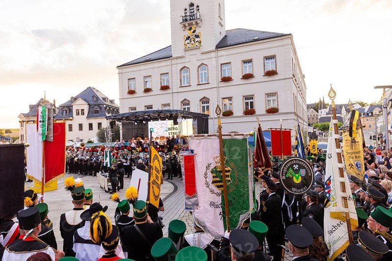 The so-called Bergstreittag is a beautiful centuries-old tradition and is celebrated on 22 July, the church memorial day and former feast day of Mary Magdalene in Schneeberg. The four quarterly sermons introduced in 1649 remained in place until 1845. These sermons were then abolished in favour of a single day, 22 July, which fell on Mary Magdalene. The Freiberg Mining Office recommended that this day should be celebrated with a festival and a mountain parade. In 1846, the Royal Ministry of Finance issued a decree to celebrate St Mary Magdalene's Day with a sermon and a magnificent mountain procession. The last major procession took place in July 1913. The First World War put an end to these processions. The tradition was not revived until July 1933, 528th Bergstreittag, closing ceremony with concert on the market square, Schneeberg, Saxony, Germany, Europe