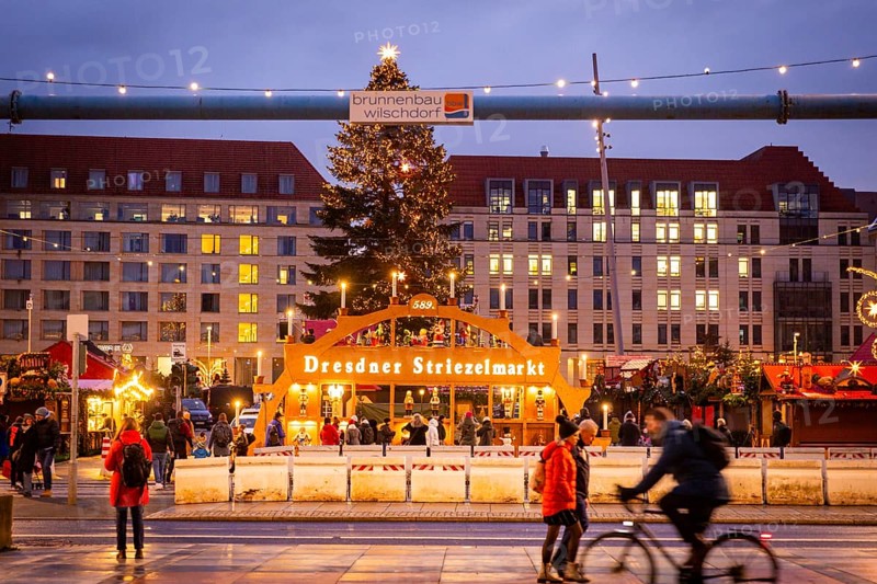 A few days in front of the opening of the Dresden Striezelmarkt, a lighting test was carried out today, during which the Striezelmarkt tree, the nativity scene scene, the candle arch and the pyramid were briefly illuminated, Dresden, Saxony, Germany, Europe